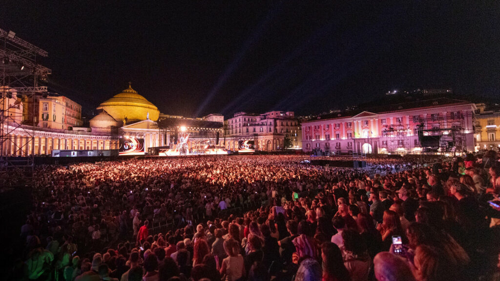 Napoli riabbraccia Pino Daniele con un concerto tributo - Notizie