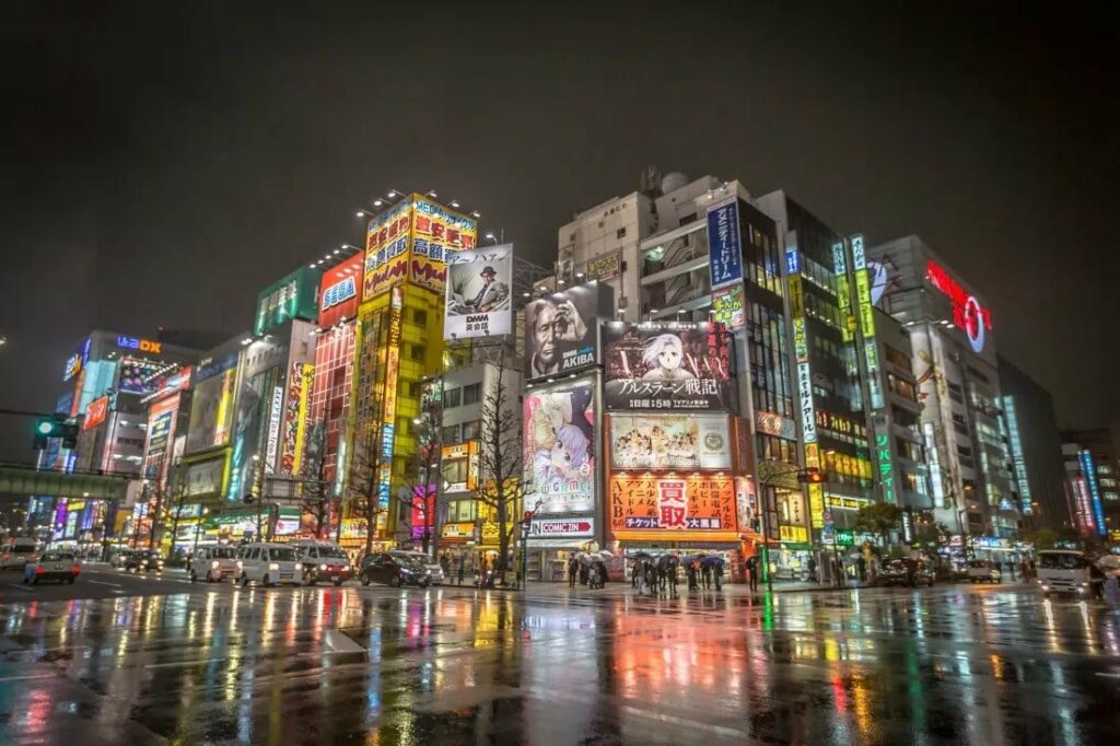 Primo blackout in 30 anni nel cuore hi-tech di tokyo