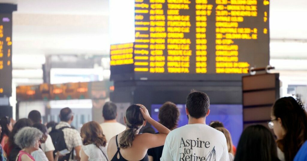 Sciopero nazionale treni 4-5 settembre: 21 ore di stop e fasce garantite | Il Fatto Quotidiano