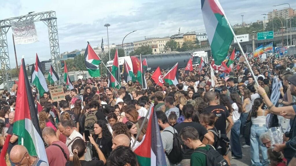Sciopero pro Pal: in tremila a Varco porto di Trieste - Notizie