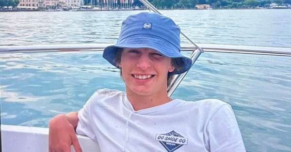 Scomparso un ragazzo di 15 anni: l’appello delle forze delle ordine – Cronaca Scomparso un ragazzo di 15 anni: l’appello delle forze delle ordine - Cronaca