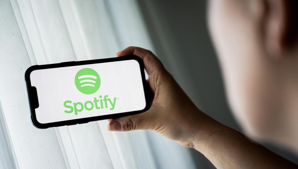 Spotify, Arriva la funzioni più richiesta dagli utenti gratis: si può sceghiere qualità brari riprodurere
