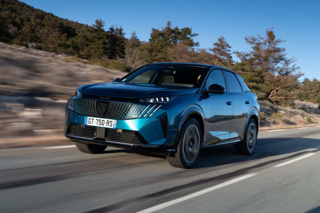 Stellantis, Peugeot corre ai ripari: garanzia fino a 8 anni o 160.000 km su tutte le motorizzazioni – News Stellantis, Peugeot corre ai ripari: garanzia fino a 8 anni o 160.000 km su tutte le motorizzazioni - News