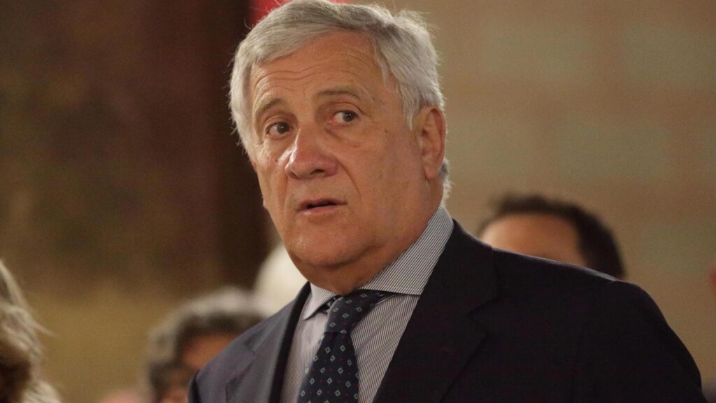 Tajani evoca l’omicidio Calabresi: “Attenti ad aizzare l’opinione pubblica”