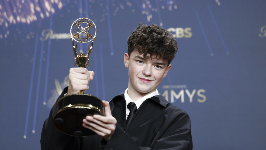 The Pitt, Adolescence e The Studio trionfano agli Emmy 2025 – Cultura The Pitt, Adolescence e The Studio trionfano agli Emmy 2025 - Cultura