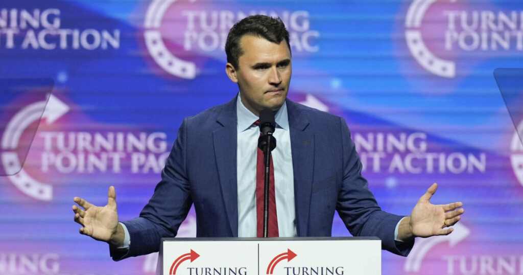 Usa, l'attivista trumpiano Charlie Kirk colpito da uno sparo: l'attentatore "è in custodia". Il tycoon: "Preghiamo per lui"