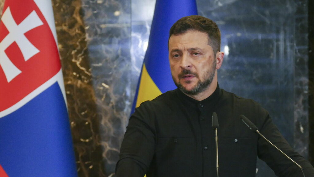 Zelensky, 'non andrò a Mosca, Putin invece venga a Kiev' - Europa