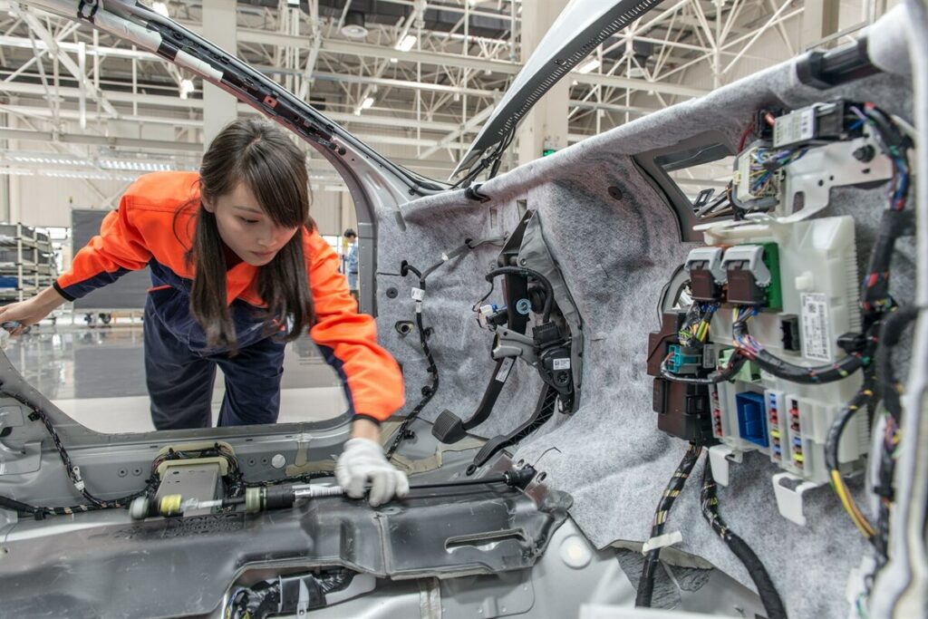 Cina, stop agli incentivi per le auto elettriche e ibride plug-in: “Il settore è ormai maturo” - News