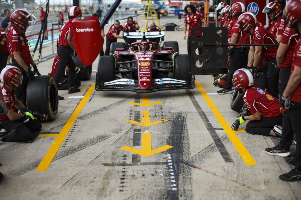 F1, Ferrari ritrova il podio con Leclerc: Elkann e Vigna confermano la fiducia in Vasseur – Formula 1 F1, Ferrari ritrova il podio con Leclerc: Elkann e Vigna confermano la fiducia in Vasseur - Formula 1
