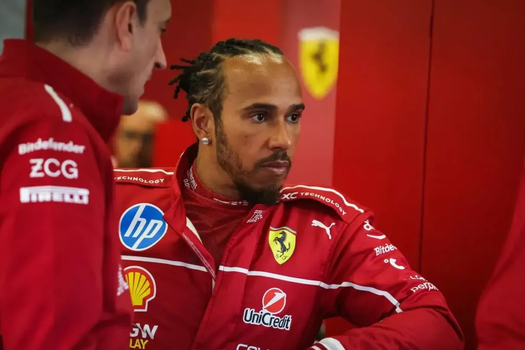 F1. Lewis Hamilton commosso dall’affetto per il suo Roscoe: “Era la cosa più importante nella mia vita”. E su Singapore dice…" - Formula 1
