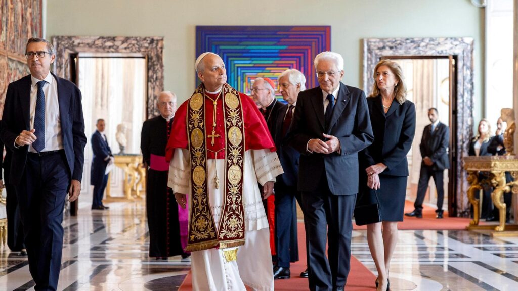 Il Papa in visita al Quirinale. Mattarella: “No agli oligarchi, la pace non si fa con la forza” Il Papa in visita al Quirinale. Mattarella: “No agli oligarchi, la pace non si fa con la forza”