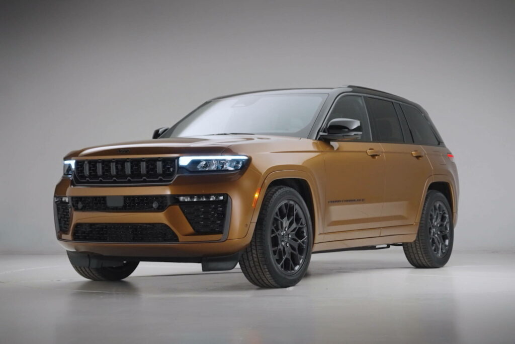 Jeep Grand Cherokee: per lei un leggero restyling