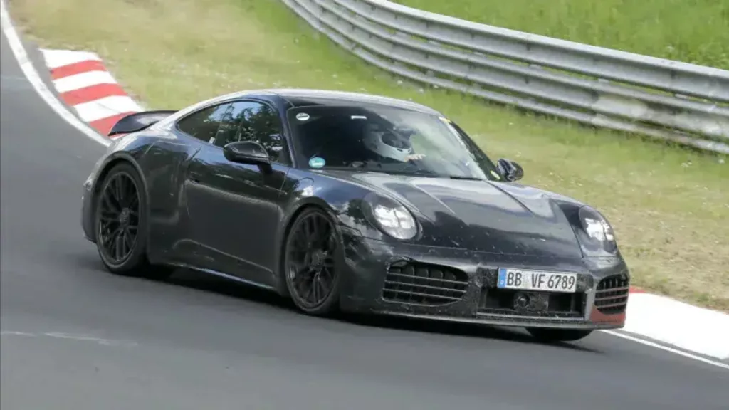 Misteriosa Porsche 911 Turbo sorpresa nei test: niente ala posteriore e look “pulito”. Che cosa ci sta nascondendo? - News