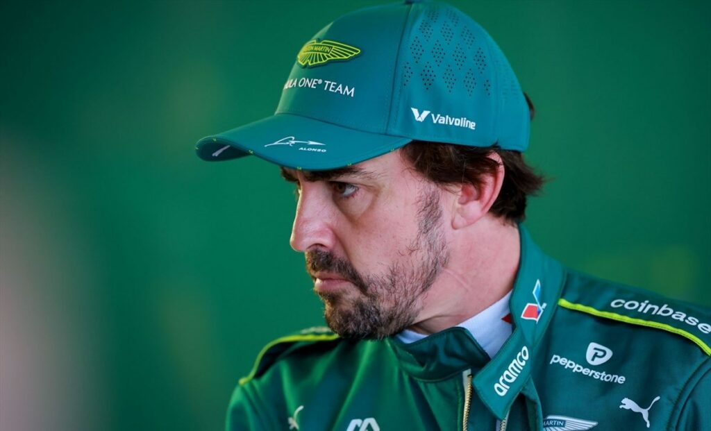 Alonso, i team radio inediti contro i Commissari: «Non capiscono niente di gare»