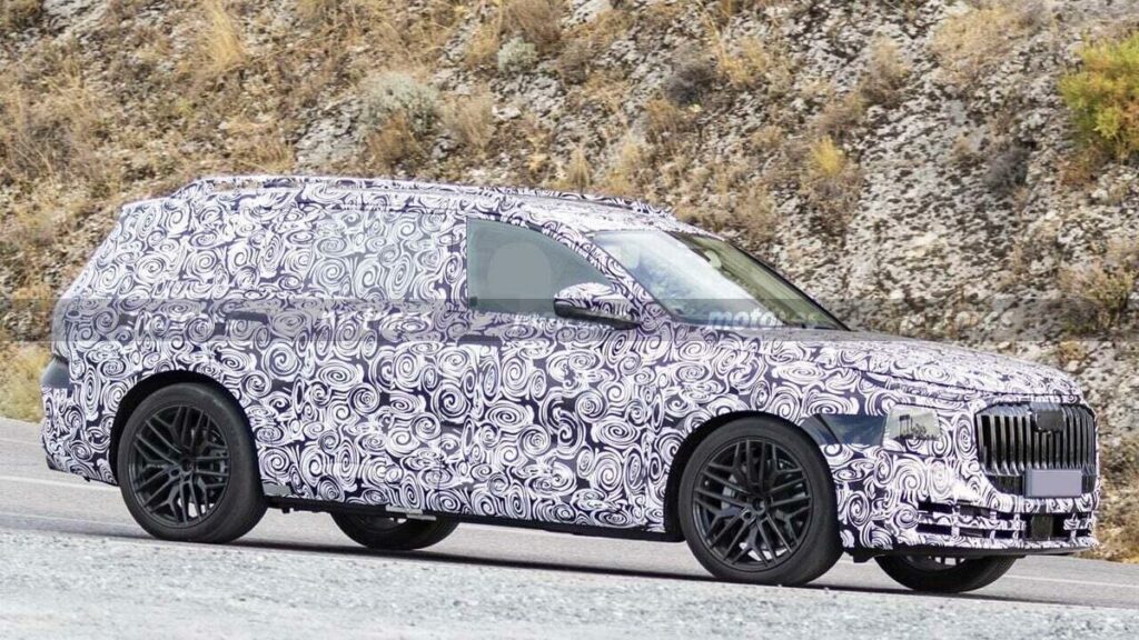 Nuova Audi Q9: il SUV gigante che sfida Mercedes GLS e debutta nel 2026 - News