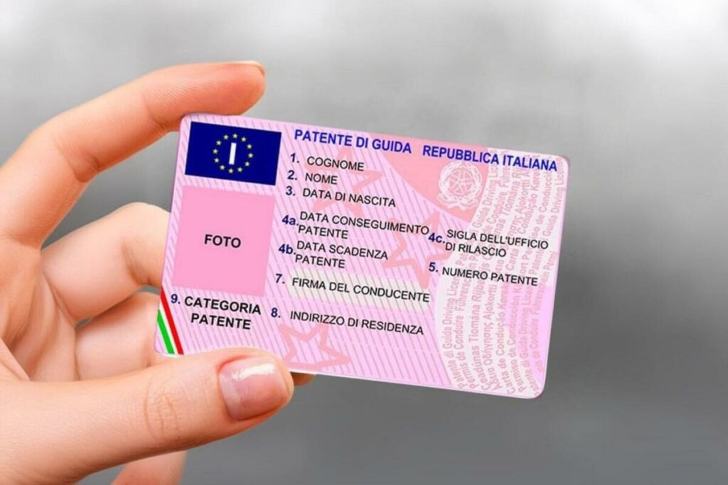 Patente a 17 anni e stretta digitale: arriva la grande riforma della guida in Europa – News Patente a 17 anni e stretta digitale: arriva la grande riforma della guida in Europa - News
