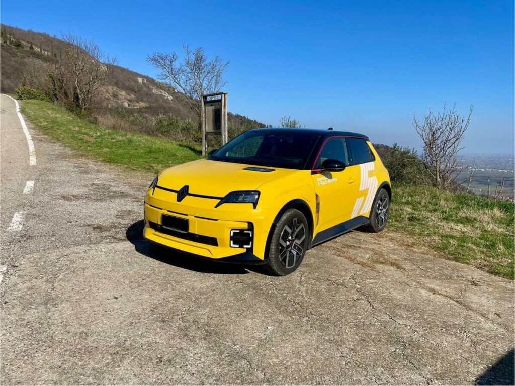 Renault 4 e 5 E-Tech: nel 2027 guadagneranno più autonomia, grazie all'aggiornamento di due componenti - Elettrico