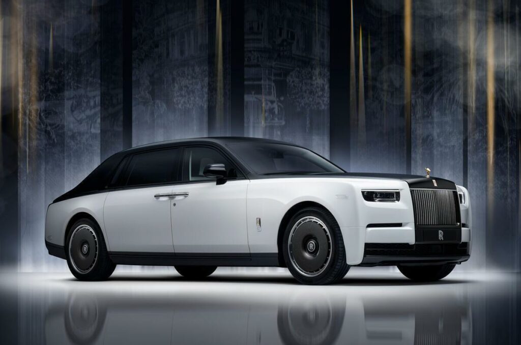 Rolls-Royce Phantom Centenary: l’auto da 2,5 milioni che celebra 100 anni di lusso estremo – News Rolls-Royce Phantom Centenary: l’auto da 2,5 milioni che celebra 100 anni di lusso estremo - News