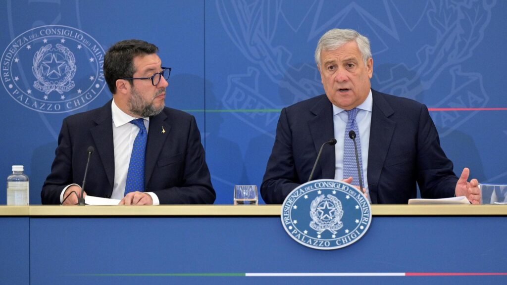 Sondaggi politici, Forza Italia accelera sulla Lega. Distacco di oltre 4 punti tra le coalizioni