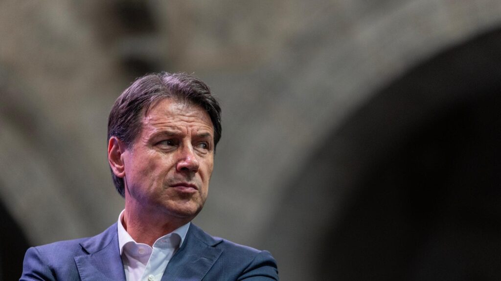 Sondaggi politici: male M5s in continua flessione, FdI si conferma sopra il 30% Sondaggi politici: male M5s in continua flessione, FdI si conferma sopra il 30%