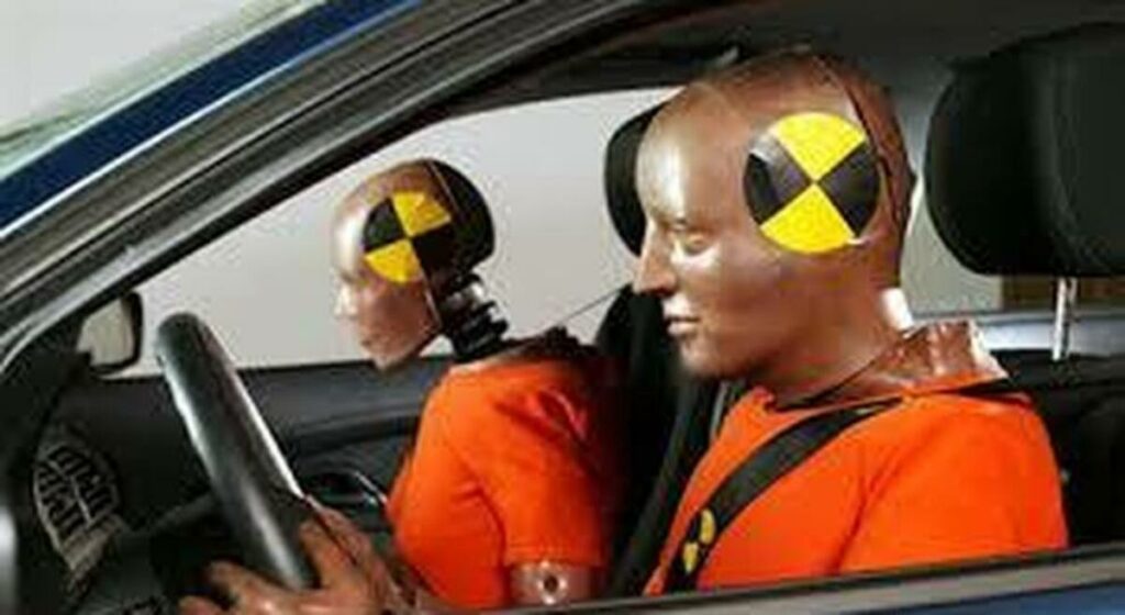 Una verità scomoda che nessuno ti dice: ecco perché le donne rischiano di più in auto - News