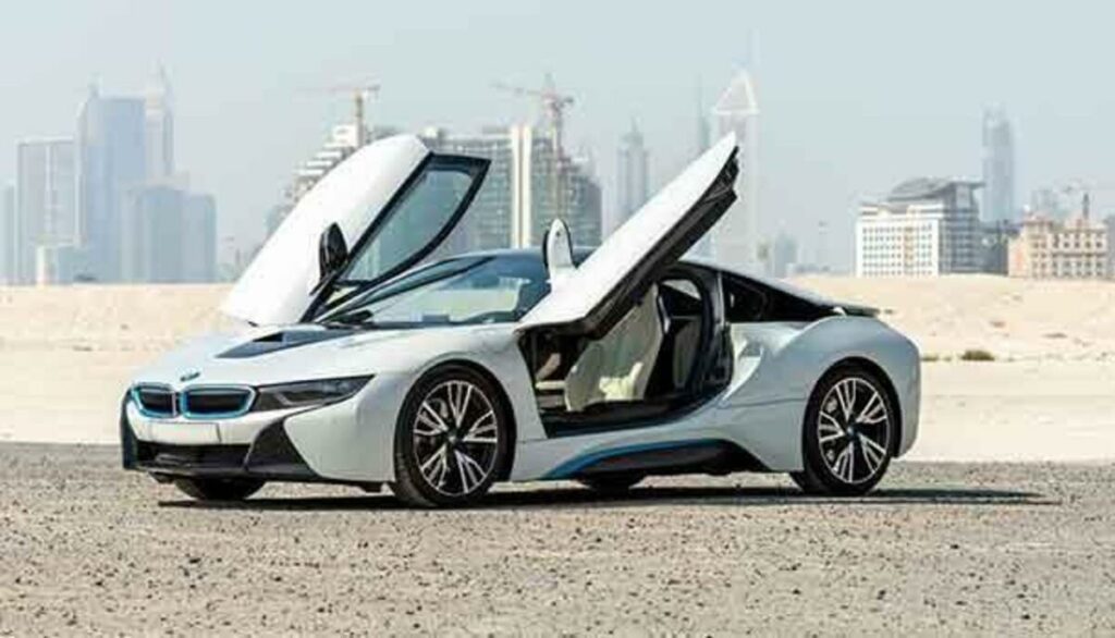 All’asta la BMW i8 di Maradona: ecco quanto può valere l’auto del Pibe de Oro - News