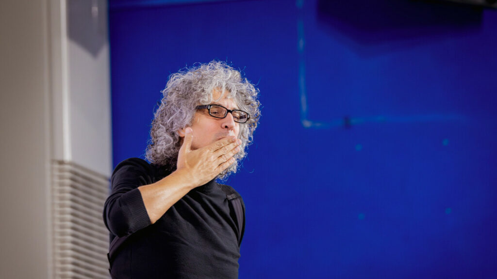 Allevi Back to life, standing ovation ad Ascoli per il maestro - Musica