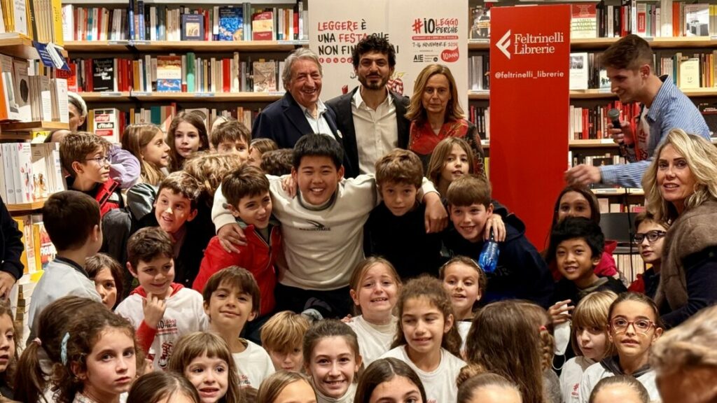 Festa per #ioleggoperché a Milano, tra Cipolletta e scrittori – Libri – Il libro in piazza Festa per #ioleggoperché a Milano, tra Cipolletta e scrittori - Libri