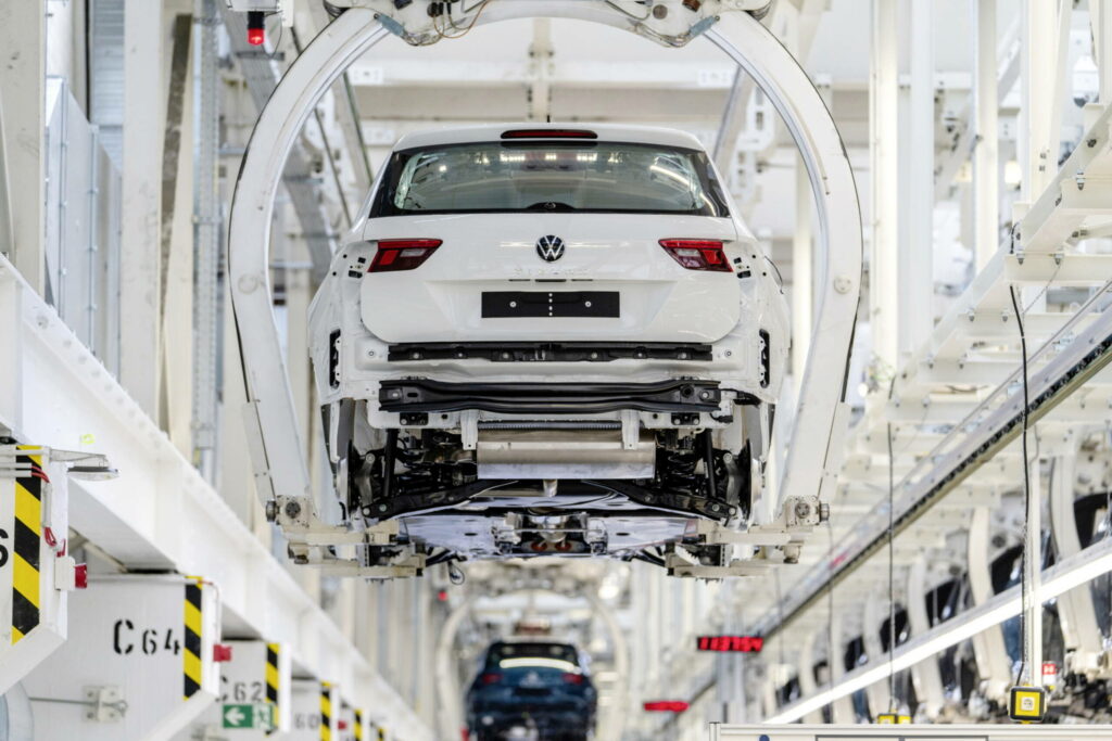 Gruppo Volkswagen: utile in calo nei primi 9 mesi del 2025 Gruppo Volkswagen: utile in calo nei primi 9 mesi del 2025