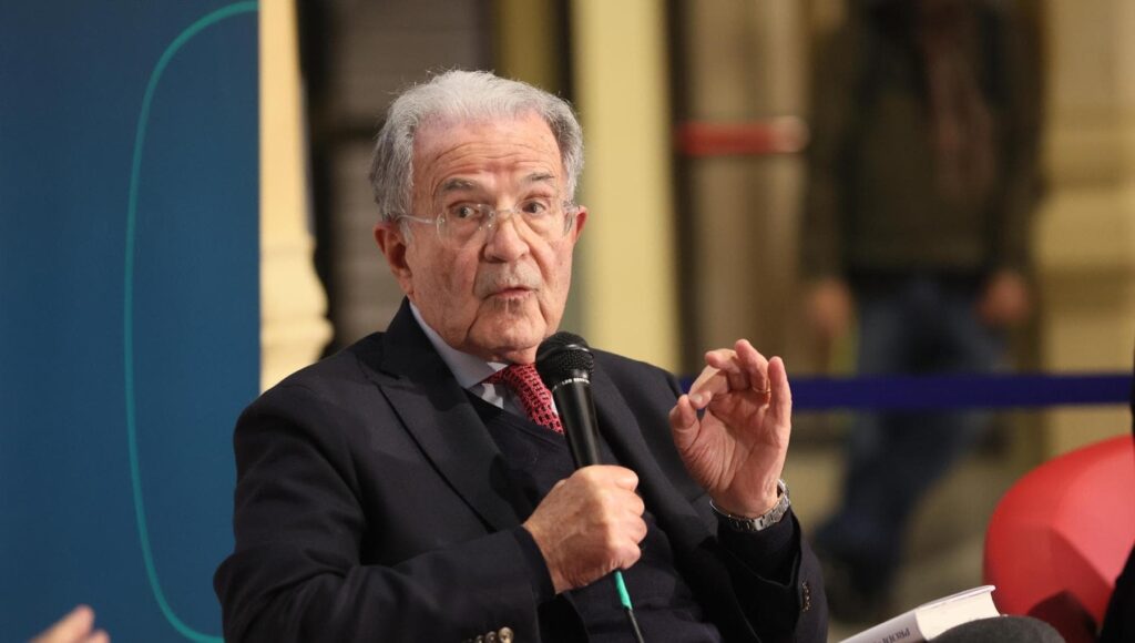 Prodi: “Trump è coerente, crede solo nella forza. E alla fine con quella si prenderà il Nobel”