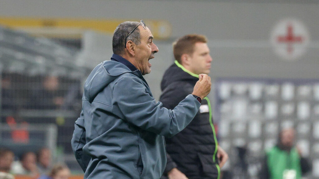 Sarri, è ora di pensare a noleggiare arbitri dall’estero – Calcio Sarri, è ora di pensare a noleggiare arbitri dall'estero - Calcio