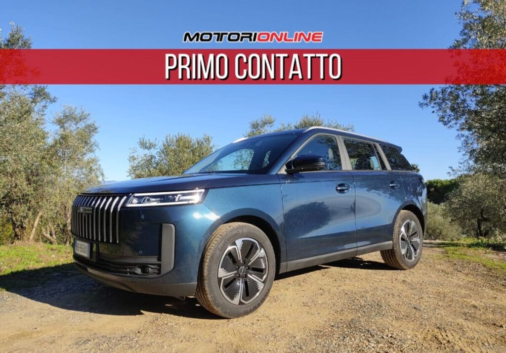 col SUV compatto sulle strade della Toscana [FOTO]