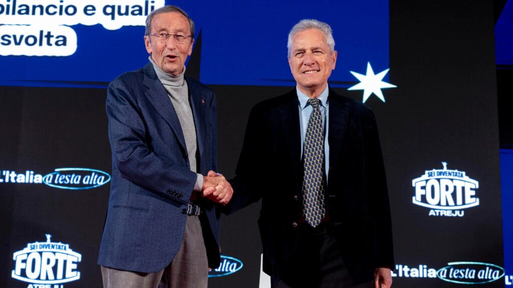 Fini ad Atreju con Rutelli: “Mio errore sciogliere An, Meloni ha ricostruito questa comunità” Fini ad Atreju con Rutelli: “Mio errore sciogliere An, Meloni ha ricostruito questa comunità”