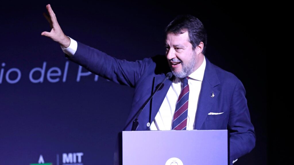Salvini: “Sogno che l’Italia riapra i ponti con la Russia prima degli altri”