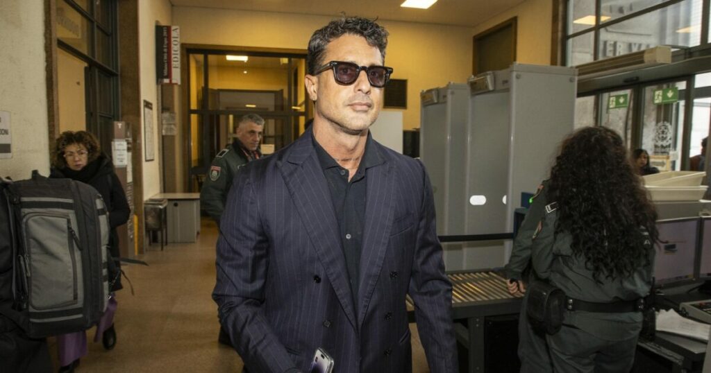 Mediaset contro Fabrizio Corona: "Libertà di espressione non è libertà di diffamare"