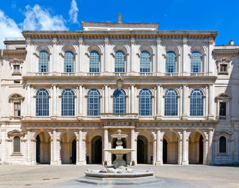 Valentino to unveil new collection in Rome, not Paris, in symbolic ret Valentino to unveil new collection in Rome, not Paris, in symbolic ret